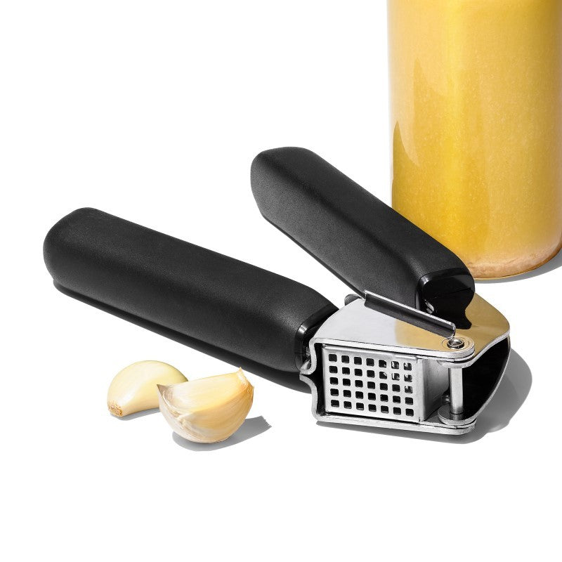GG GARLIC PRESS