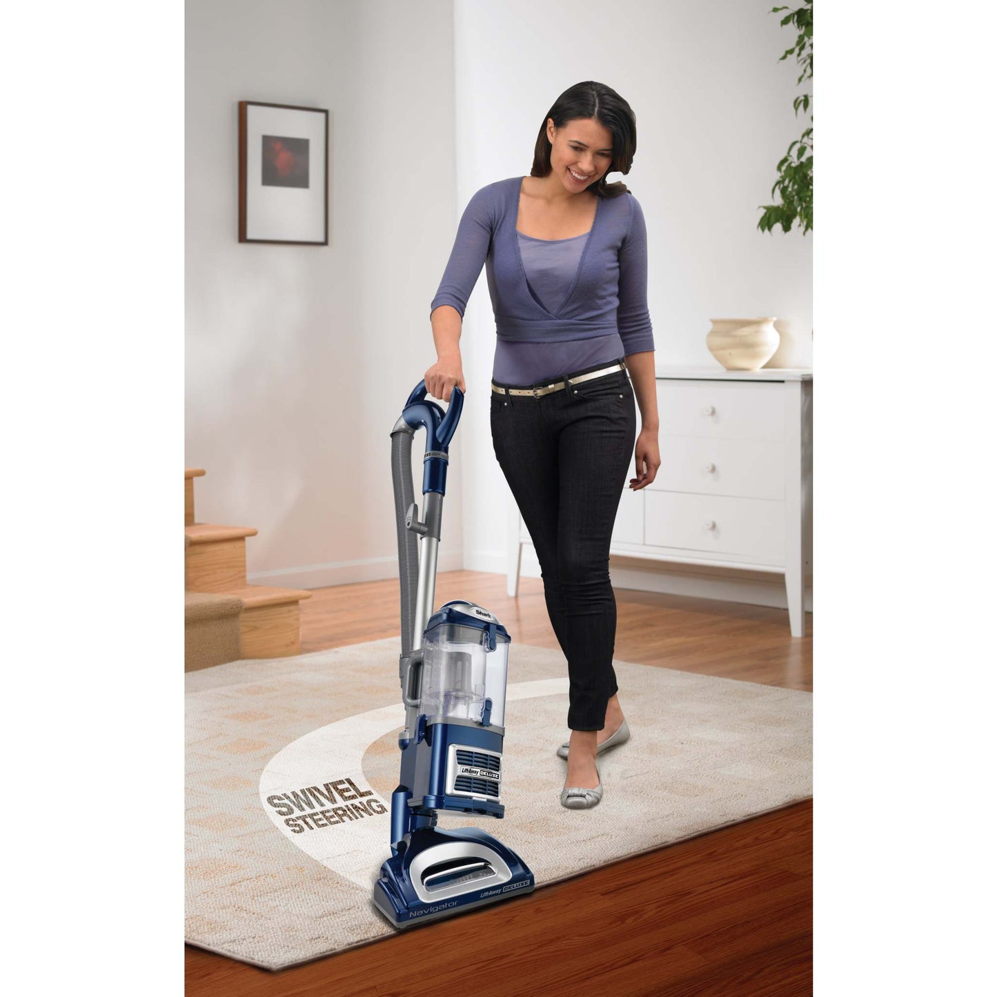 NAVIGATOR LIFT-AWAY DELUXE PROFESSIONAL BAGLESS VACUUM