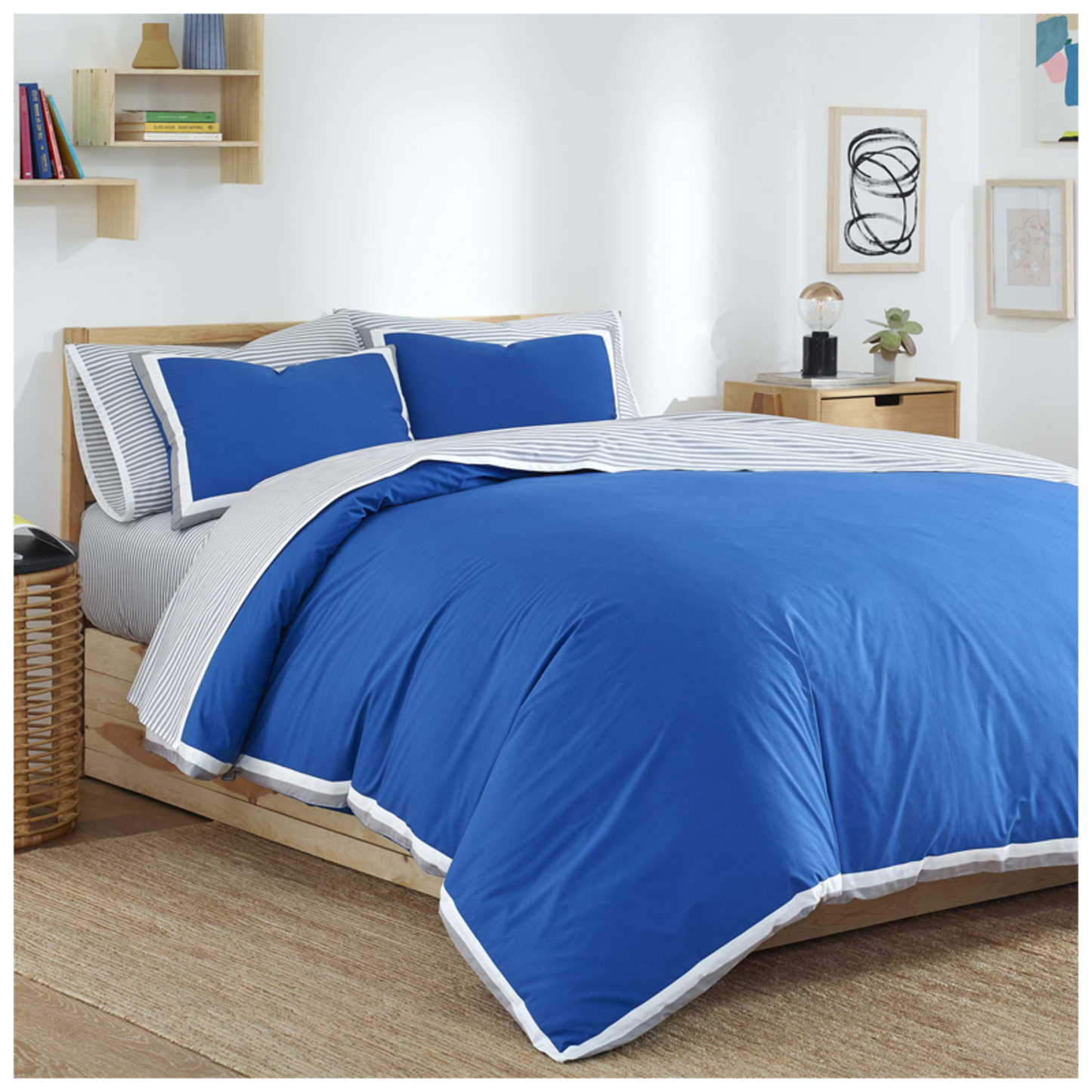 COMFORTER SET WITH ANTIMICROBIAL TEHCNOLOGY - (KING)