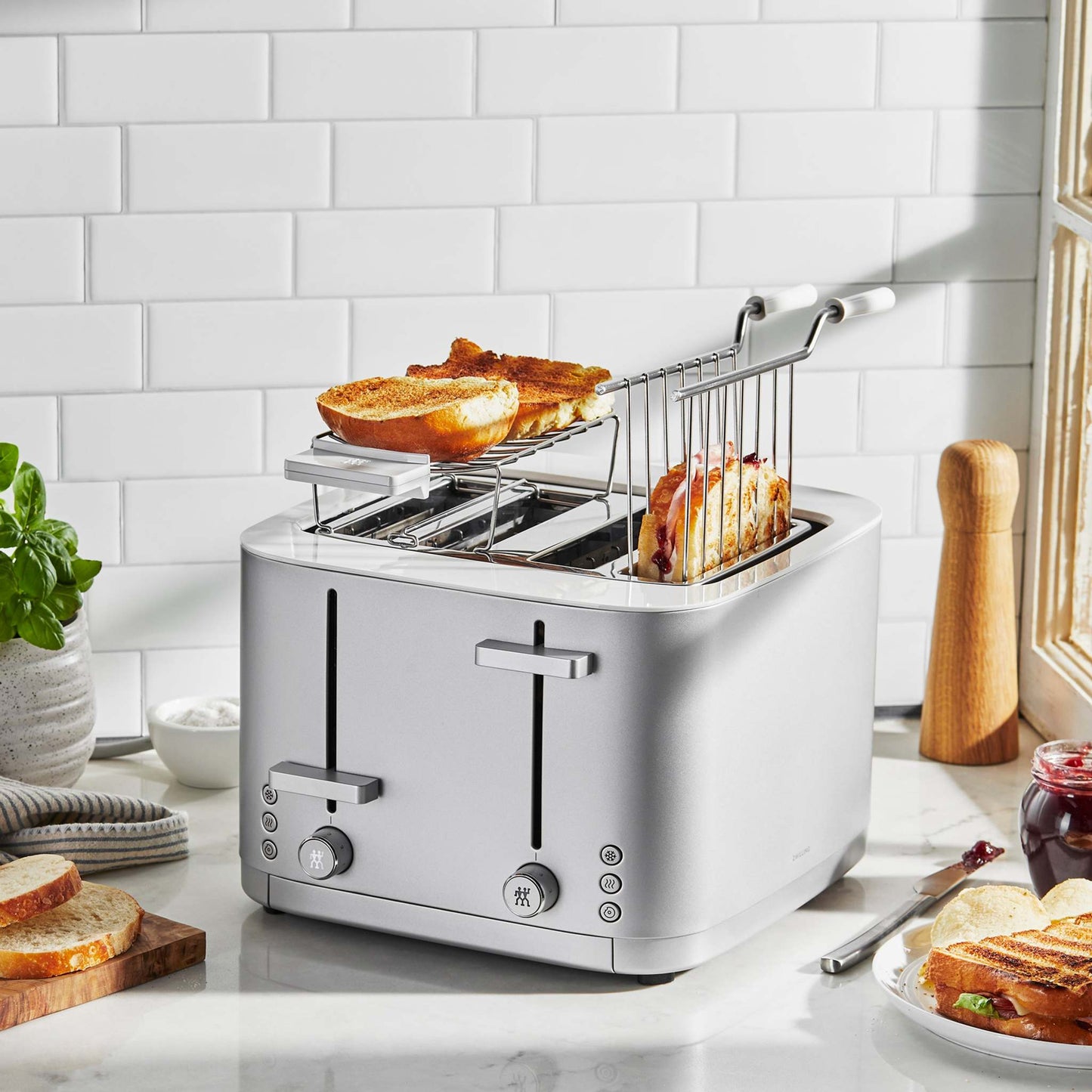 ENFINIGY 4 SLICE TOASTER